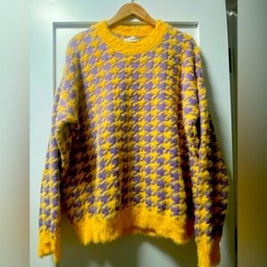 Davi & Dani Houndstooth Fuzzy Sweater